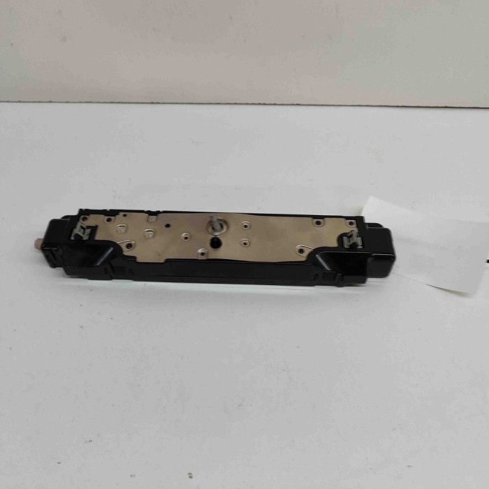 Amplificator de antena TESLA MODEL Y 2023 OEM: 1585601-00-E