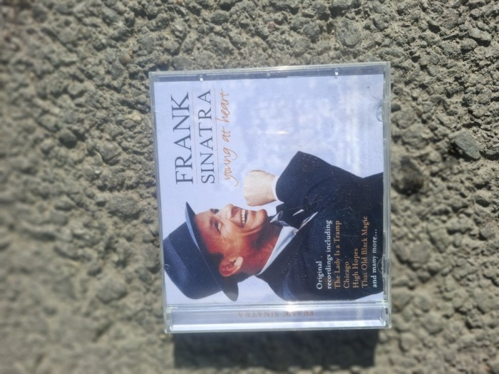 Cd frank sinatra-young at heart