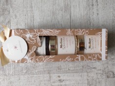 Set &amp;icirc;ngrijire corp Mellow Splendor unt shea: body scrub+sare baie+cremă corp. Sigilat! foto