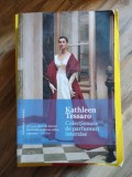 Kathleen Tessaro - Colectionara de Parfumuri Interzise