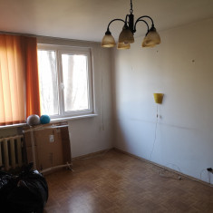 Vând apartament 3 camere