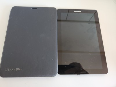 Tableta Samsung Galaxy TAB 7.7 wifi + 3g argintiu defecta foto
