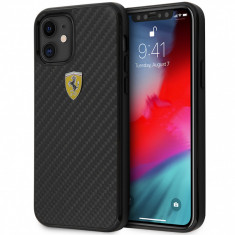 Husa Fibra Carbon Ferrari On Track pentru Apple iPhone 12 mini, Neagra FERCAHCP12SBK