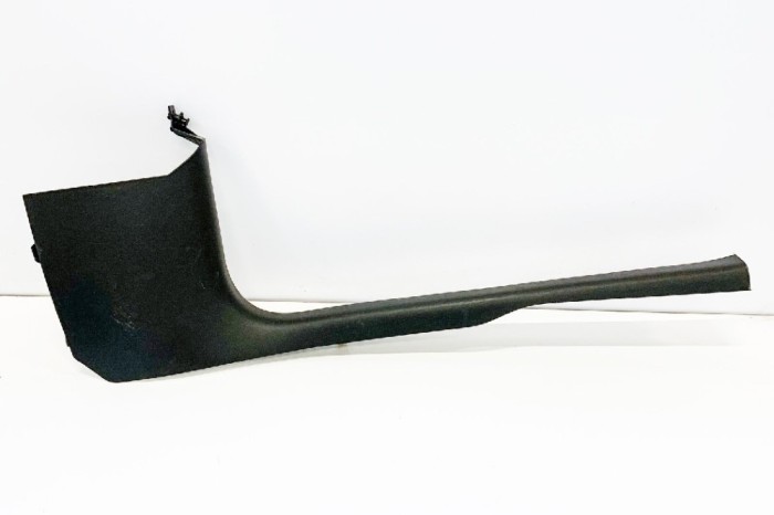Ornament prag interior dreapta față TESLA MODEL 3 2018 OEM: 1086293,1086294,1086293-91-F 10879229