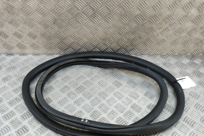 Garnitura ușă dreapta spate OPEL MOKKA 2022 OEM: 9834794380 | 24558358