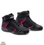 Cumpara ieftin Ghete pentru scuter - motocicleta Roadster femei All Season Ixon model Gambler WP LS culoare: negru/fuchsia (roz) (100% waterproof) 36