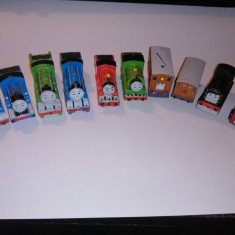 bnk jc Thomas and friends - lot 10 figurine mici