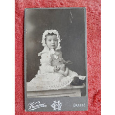 Fotografie tip CDV, fetita cu bonetica, inceput de secol XX