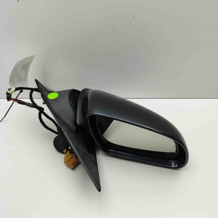Oglinda laterală dreapta AUDI A8 D3 4E2, 4E8 2005 OEM: 4E1858532M