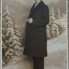 Barbat cu tigara// foto tip CP, Foto N. Buzdugan 1927