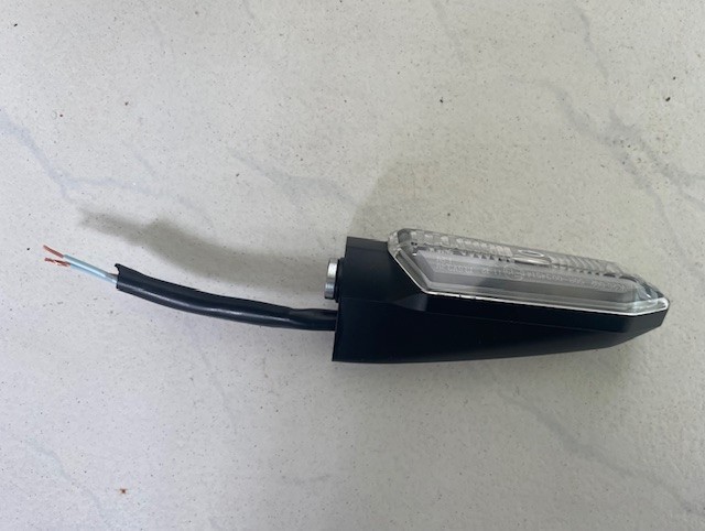 Honda CB650R CB 650 R ABS (RH02) 2019-2021 Semnalizator fata dreapta