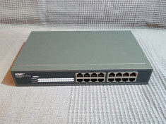 Switch ethernet SMC 16 porturi RJ45 10/100Mbps SMC-EZ1016DT metalic foto