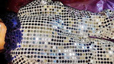 F51-Papusa Clovn cap potelan ceramica bumbac argintiu metalizat. foto