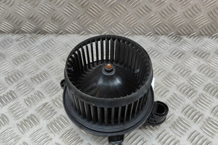 Ventilator aeroterma FORD PUMA J2K, CF7 2020 OEM: H1BH-19846-AA,0130115702 | 22152026