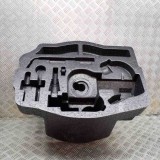 Spuma Portbagaj Maserati Levante SUV M161 2023 OEM 670100603 Originala