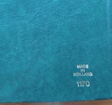 CLASOR-''LINDNER''(MADE:HOLAND)-Coperte-nuante de albastru-32foi Negre/64Pg./2 foite inter./ 9 benzi/pag"./stare f buna"-vezi scan