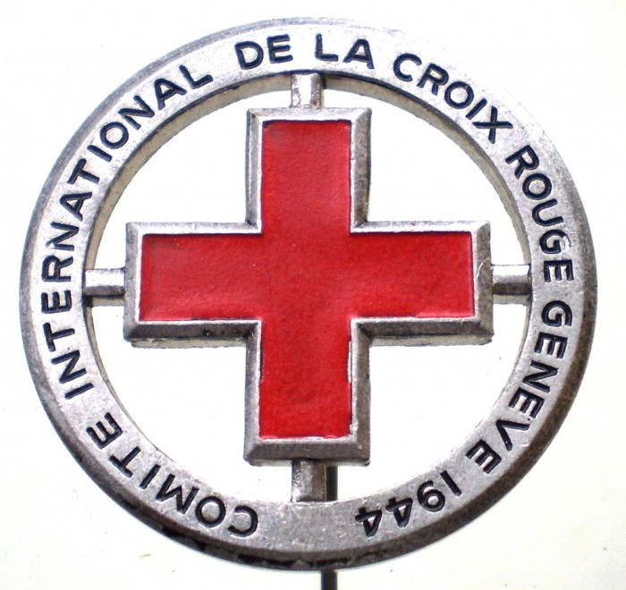 II.076 INSIGNA ELVETIA CRUCEA ROSIE 1944 COMITETUL INTERNATIONAL GENEVA
