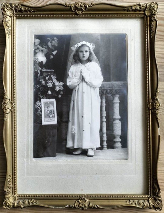 Mica mireasă - frumoasă fotografie de epocă (cca. 1900) &icirc;n ramă veche