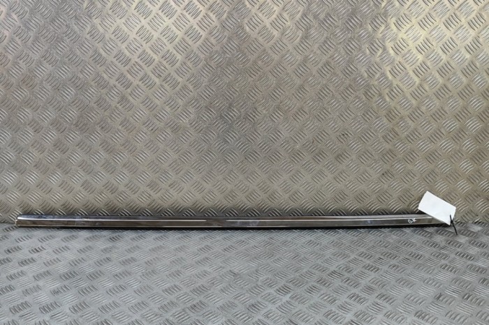 Chedar geam ușă st&acirc;nga spate TESLA MODEL X 2018 OEM: 1032252-00-J 30381918