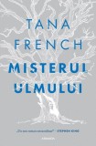 Misterul ulmului Tana French Roman Paperback brosat Nemira Beletristica