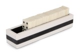 Cumpara ieftin Joc Domino decorativ polirasina alba neagra 20,5x4,5x5,5h