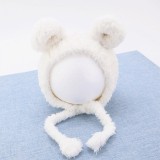 Caciulita alba pentru bebelusi cu urechiuse (Marime Disponibila: 18-24 luni)