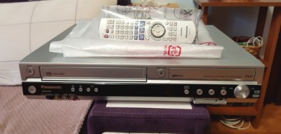 Panasonic DMR-ES35V combo DVD recorder S VHS rec nou foto