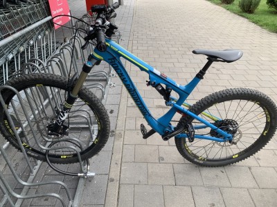 Bicicletă Rocky mountain foto