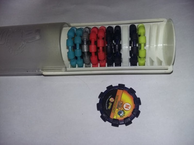 Lot 10 jetoane/stickere/discuri/ BOINX CHEETOS,cu ambala original,T.GRATUIT foto