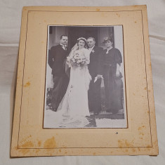 Fotografie veche de familie, gen tablou - nunta - mireasa, perioada interbelica