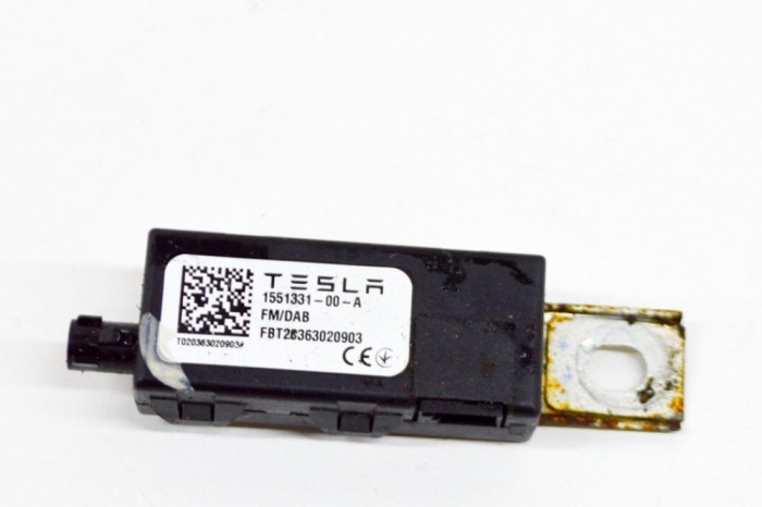 Amplificator de antena TESLA MODEL 3 2021 OEM: 1551331-00-A 14134689