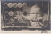 M5 E19 - FOTO - Fotografie foarte veche - bebelus cu numaratoare - anii 1950