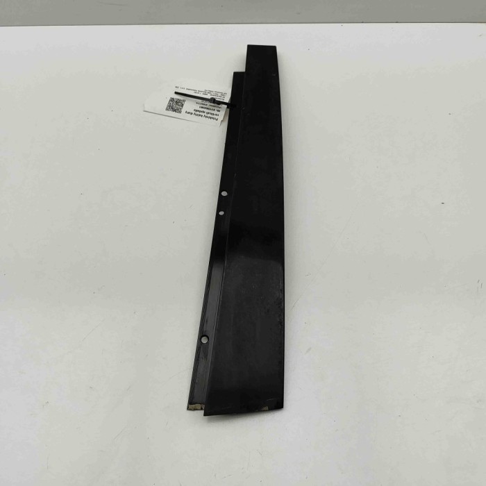 Ornament vertical ușă st&acirc;nga față BMW 7 E38 1996 OEM: 8160407 31964361