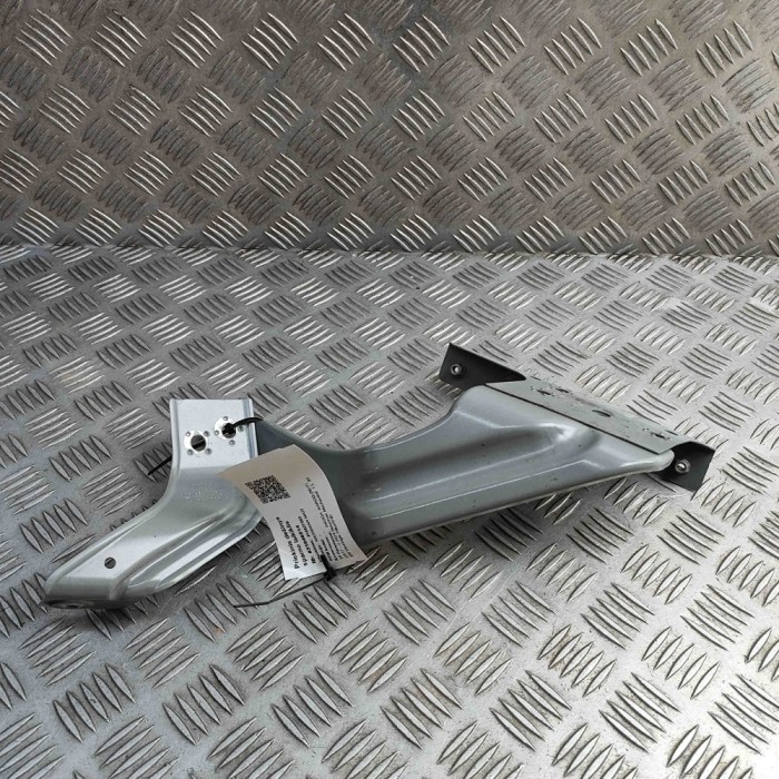 Suport aripa dreapta față SKODA KAROQ NU7 2024 OEM: 57A821168,57A821432 31846514