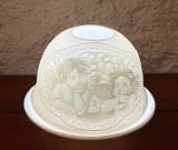 SFESNIC DIN PORTELAN FIN- DECOR CU INGERASI