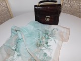Poseta vintage piele exotica deosebita , esarfa noua si colier cadou