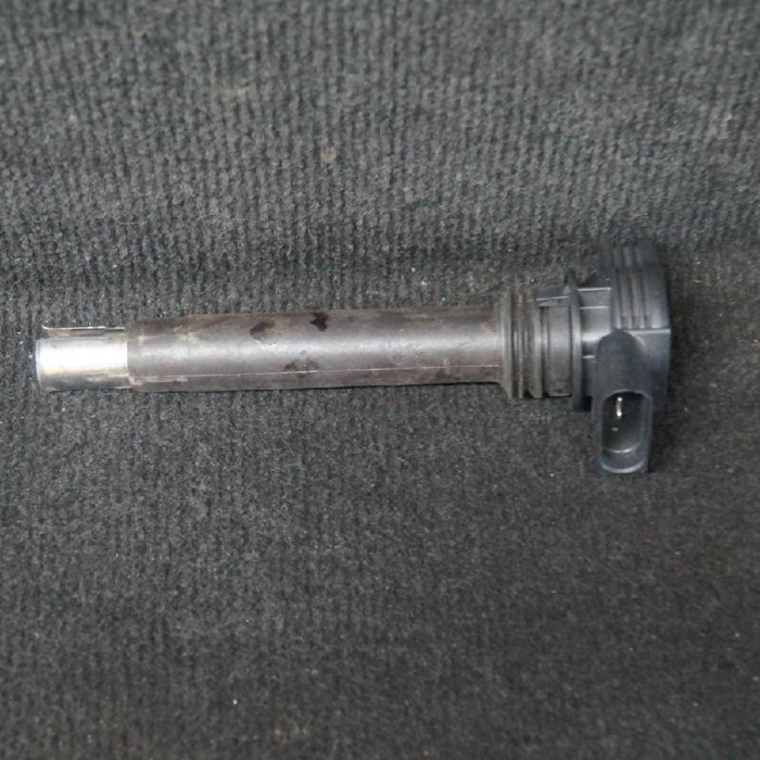 Bobina de inducție de &icirc;naltă tensiune AUDI A4 8K2, B8 2012 OEM: 06H905115 2011309
