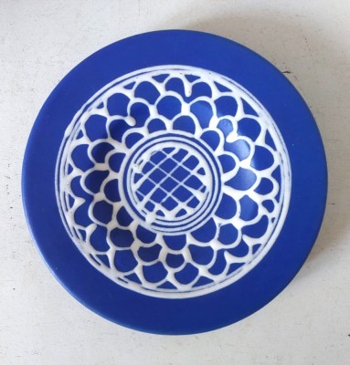 Farfurie ceramica decorativa mica, facuta si decorata manual, semnata, 13cm diametru foto