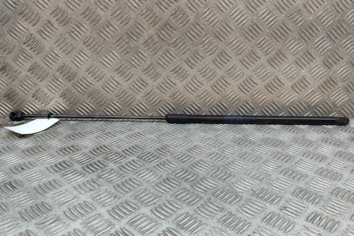 Amortizor capota dreapta față AUDI A3 Sportback 8VA, 8VF 2018 OEM: 8V0823359 22590713