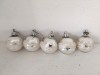 Lot 5 globuri vechi de sticla, argintii cu decor de dantela, vintage, cca 5.5cm diametru, decor pom de Craciun
