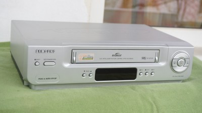 Video recorder VHS Samsung model SV-261GX foto