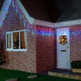 Instalatie craciun, 5 m, 143 led-uri ,franjuri, rosu / verde/ albastru, flash, transformator, interconectabila, prelungitor 3 m inclus, fir transparen, Flippy