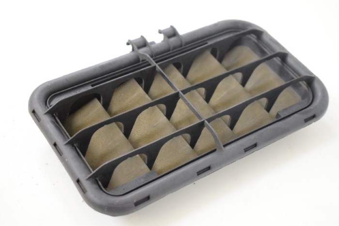Grila de ventilație caroserie AUDI A8 D4 4H_ 2014 OEM: 4E0819181C 11103479