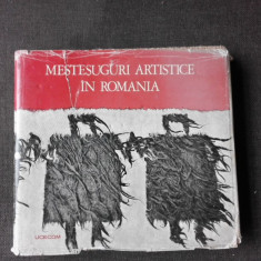 MESTESUGURI ARTISTICE IN ROMANIA , OLGA HORSIA , 1972