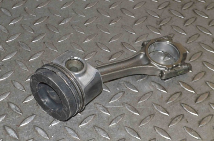 Piston VW POLO 6R, 6C 2010 OEM: bhs03la