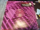 Vinil 12&quot;, , 45 RPM, - M.C. Hammer &ndash; (Hammer Hammer) They Put Me In The Mix / Cold Go M.C. Hammer (VG++), Rap
