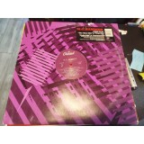 Vinil 12&quot;, , 45 RPM, - M.C. Hammer &ndash; (Hammer Hammer) They Put Me In The Mix / Cold Go M.C. Hammer (VG++)