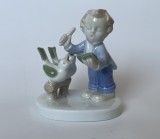 Figurina din porțelan fin german Lippelsdorf Dirijor pentru cor de păsări