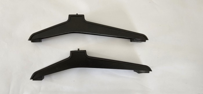 PICIOR TELEVIZOR SHARP , 2 BUCATI NOI , NEFOLOSITE .