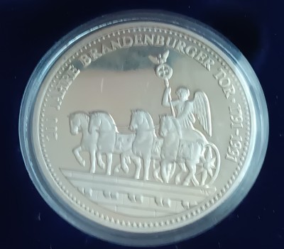 QW7 3 - Tematica istorie - Germania Berlin - Poarta Brandenburg 200 ani - 1991 foto
